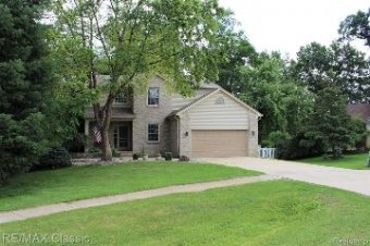 9457 Sandlewood Whitmore Lake, MI 48189