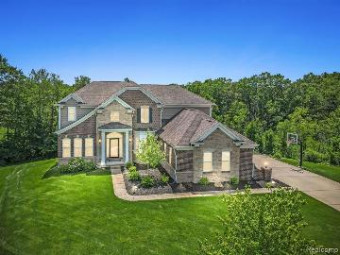 3105 Park Meadow Drive Lake Orion, MI 48362