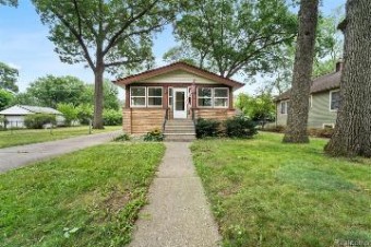 23466 Forest Street Oak Park, MI 48237