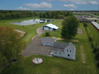 32 E Baker Road Hope, MI 48628