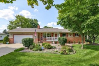 11155 S Evergreen Birch Run, MI 48415