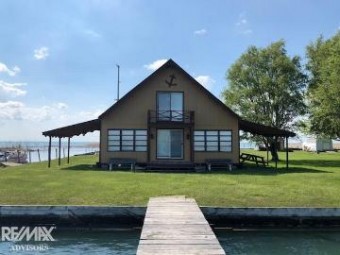 8965 Middle Channel Harsens Island, MI 48028