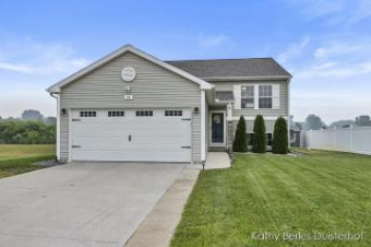 94 Sweet Meadow Drive Kent City, MI 49330