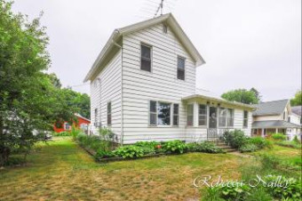 328 Cherry Street Freeport, MI 49325