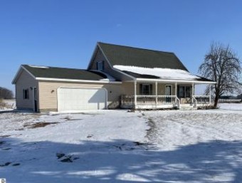 5593 E Rosebush Road Rosebush, MI 48878