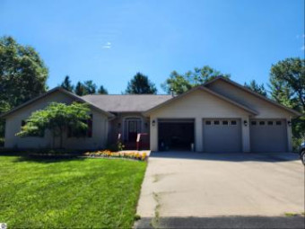 2110 E Lincoln East Tawas, MI 48730