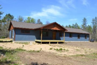 2695 E Pioneer Road Roscommon, MI 48653