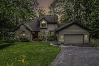 4397 E Vail Lane Gaylord, MI 49735