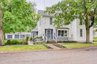 523 Converse Street Corunna, MI 48817