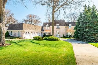 18099 Parke Lane Grosse Ile, MI 48138