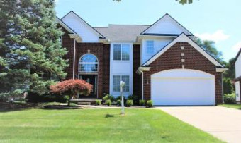 806 Pheasant Run West Drive Wixom, MI 48393