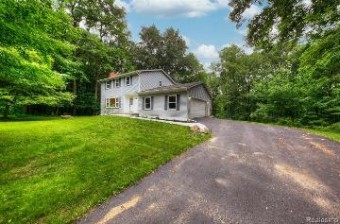 12720 Woodland Trail Davisburg, MI 48350