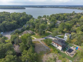 4053 Harbor Vista Drive Orchard Lake, MI 48323