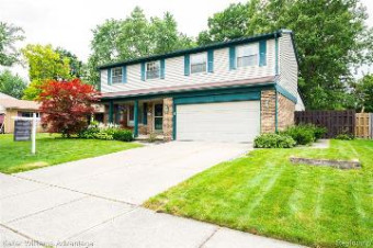 21770 E Chipmunk Trail Woodhaven, MI 48183