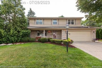 16115 Fairway Street Livonia, MI 48154