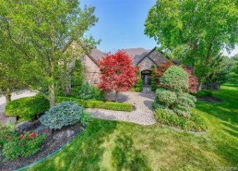 10445 Palace Court Shelby Township, MI 48315