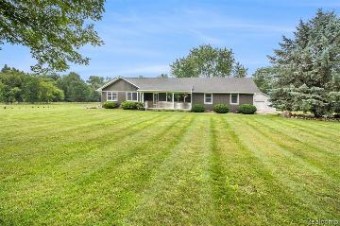 9477 W Allen Road Fowlerville, MI 48836