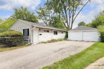 1476 Gail Ypsilanti, MI 48198