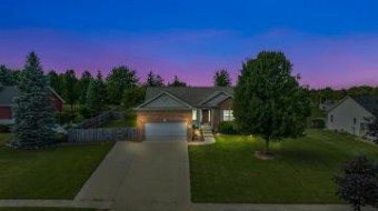 517 Red Maple Drive Tecumseh, MI 49286