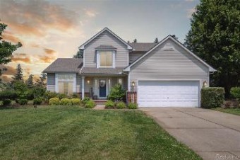 2206 Silvermaple Court Wixom, MI 48393