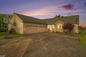 3851 Morel Ortonville, MI 48462