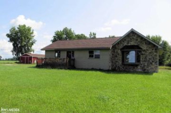 2692 N Colling Caro, MI 48723