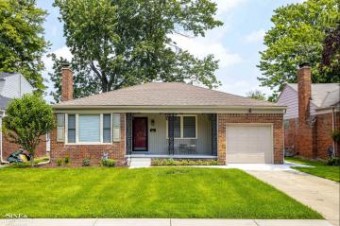 21221 Huntington Harper Woods, MI 48225