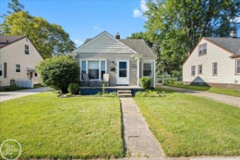 43 Canfield Mount Clemens, MI 48043