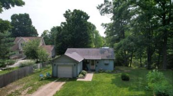 3232 Appletree Farwell, MI 48622