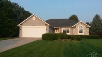 6062 Maple Ridge Bay City, MI 48706