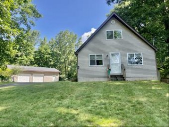 12773 Lakeview Drive Gowen, MI 49326