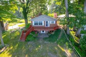 24038 S Shore Drive Gobles, MI 49055