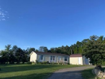 9473 N Cronk Road Litchfield, MI 49252