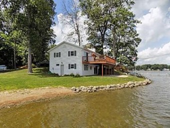 7248 S Crooked Lake Drive Delton, MI 49046