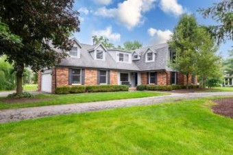 22166 Balmoral Drive Grosse Ile, MI 48138