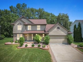 120 Cherry Grove Lane Walled Lake, MI 48390