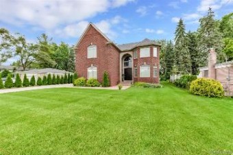 34655 Koch Avenue Sterling Heights, MI 48310