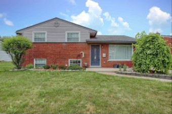 84 Robertson Mount Clemens, MI 48043