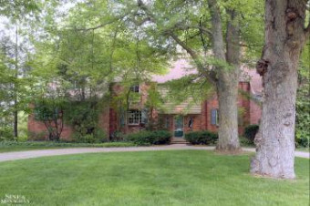 285 Grosse Pointe Grosse Pointe Farms, MI 48236