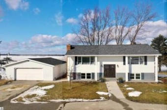 7596 W W Stoney Corners Rd Road McBain, MI 49657