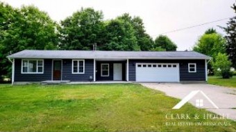 525 Hanover Street Hubbardston, MI 48845