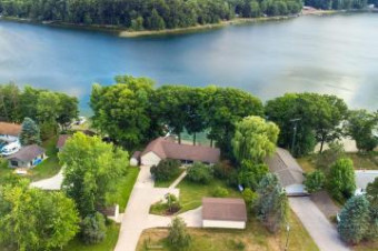 1691 W Crystal View Drive Scottville, MI 49454