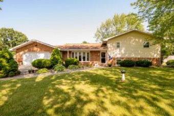 5985 Echo Ridge Stevensville, MI 49127