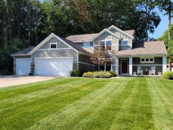 3823 Harbor Breeze Drive Norton Shores, MI 49441