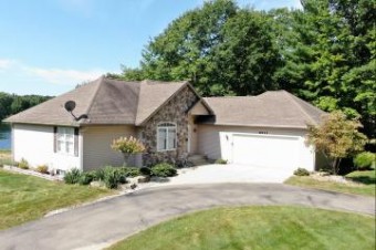 6533 Clubhouse Drive E Canadian Lakes, MI 49346