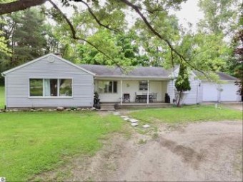 1431 S Sheridan Stanton, MI 48888