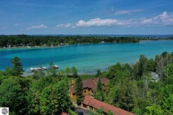 591 Meguzee Point 105 Elk Rapids, MI 49629