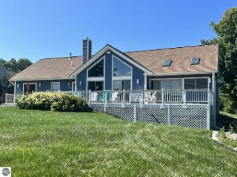 5166 Arrowhead Circle Williamsburg, MI 49690