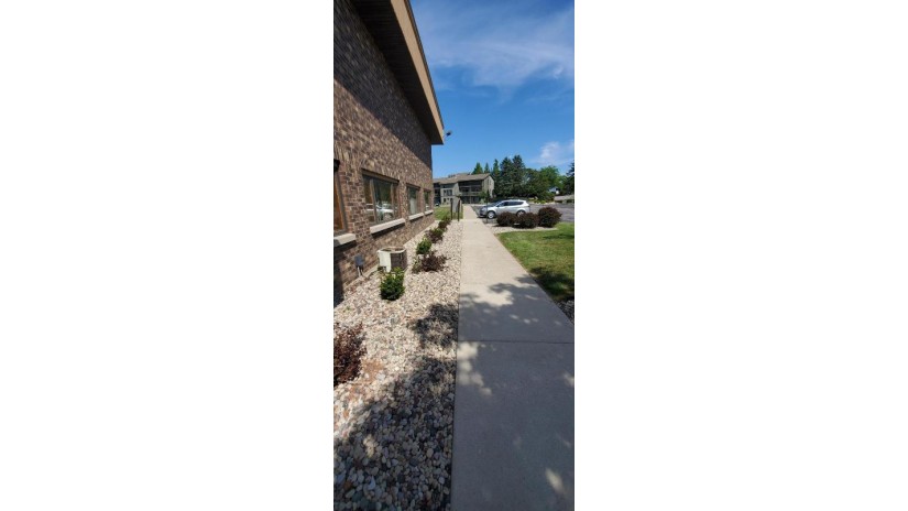 1 E Waldo Blvd Manitowoc, WI 54220 by Choice Commercial Real Estate LLC $13