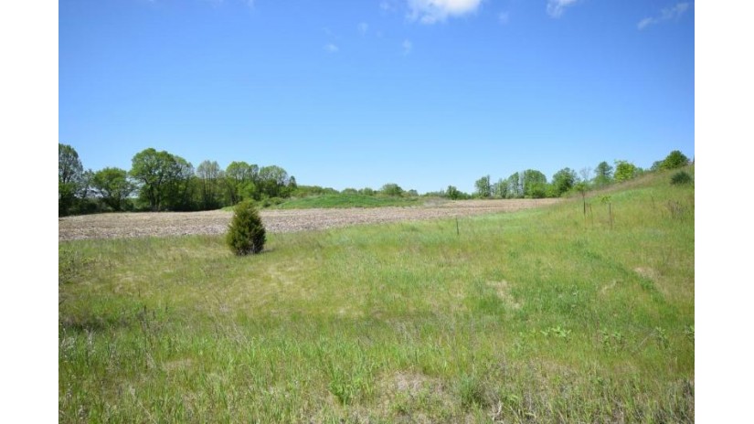 LT2 Spring Ct CSM5655 Newburg, WI 53095 by Emmer Real Estate Group $395,000